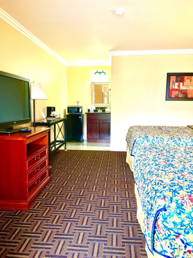 The Lemon Tree Hotel Anaheim Exterior foto