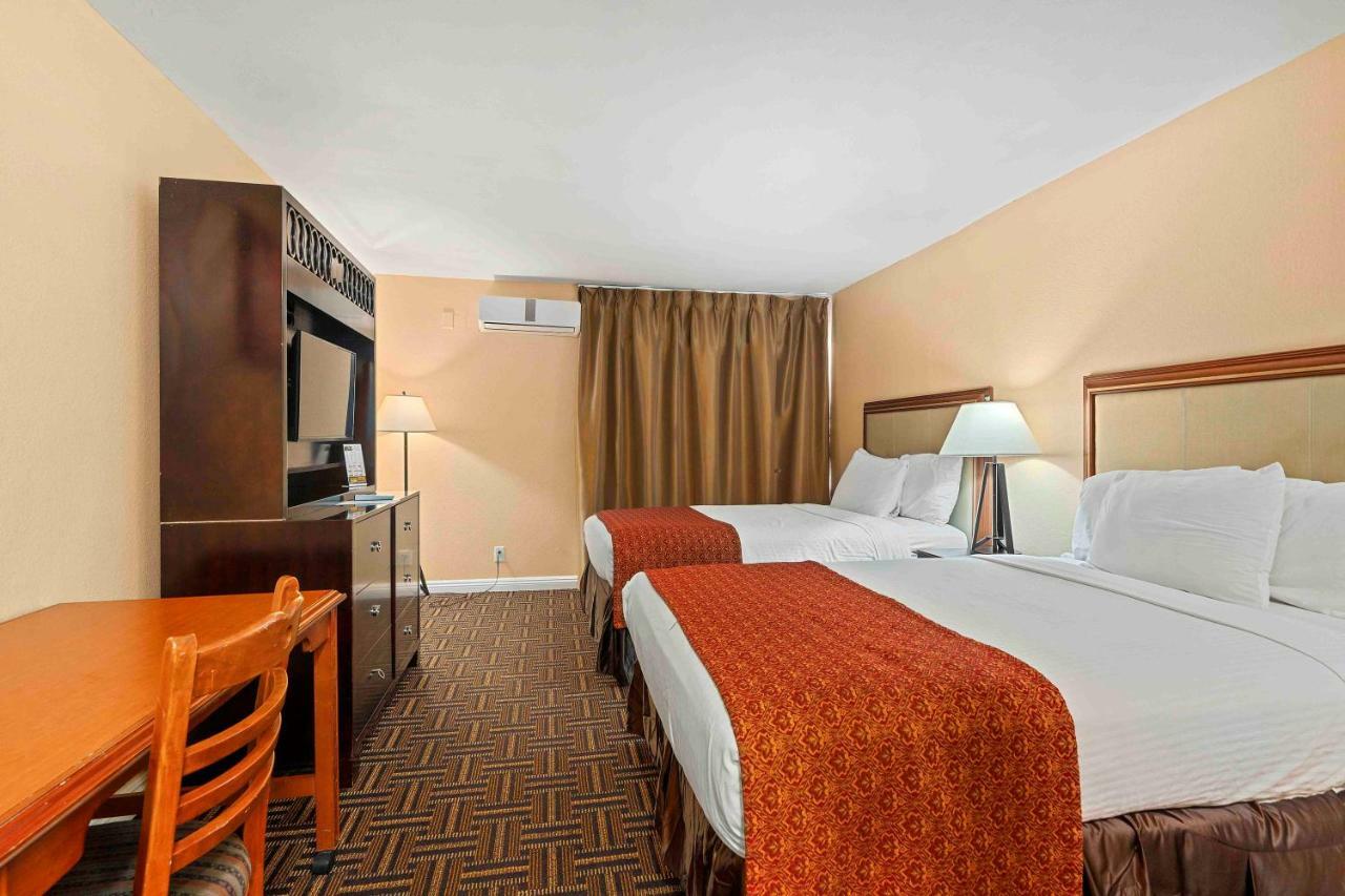 The Lemon Tree Hotel Anaheim Exterior foto