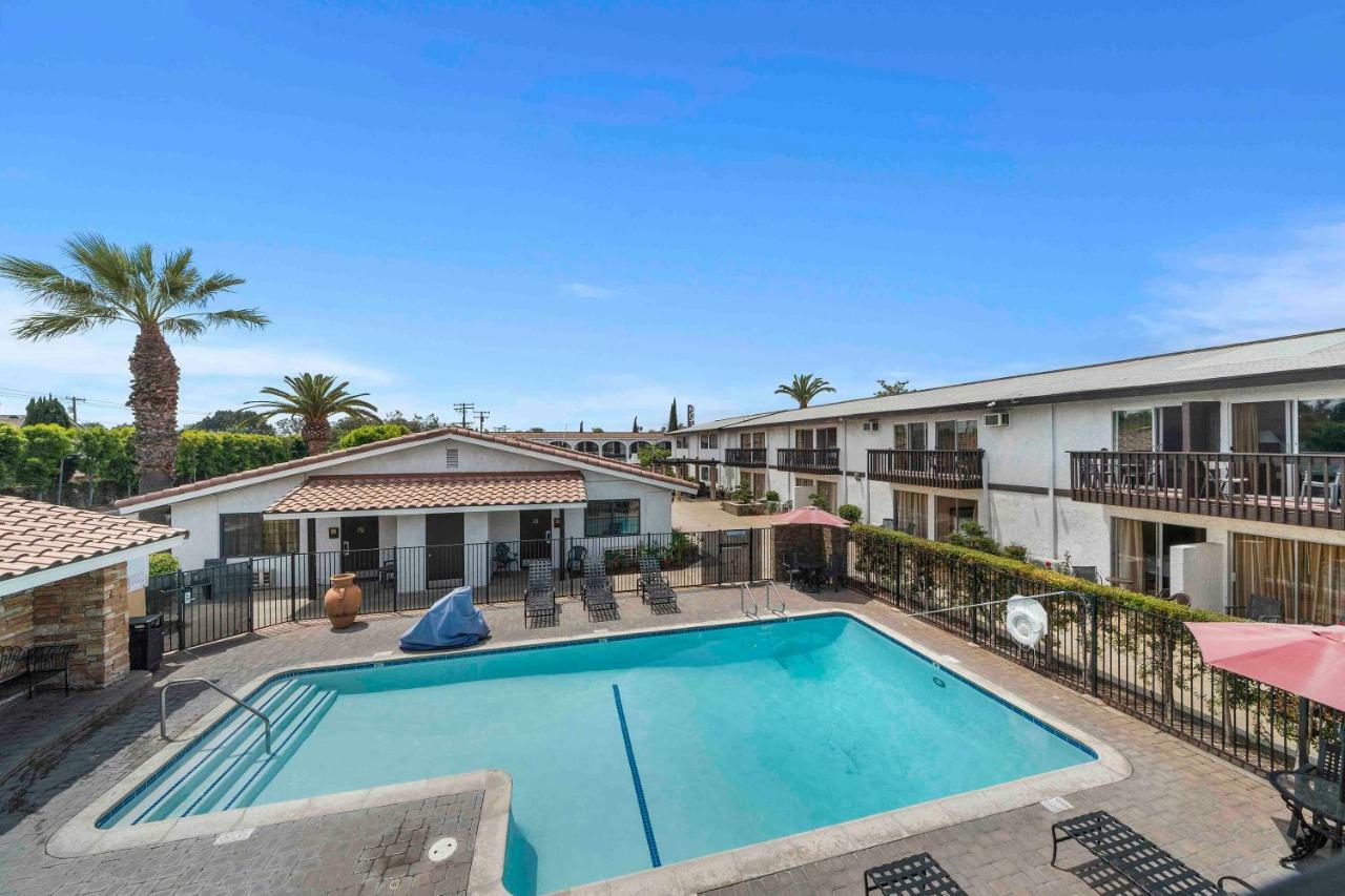 The Lemon Tree Hotel Anaheim Exterior foto
